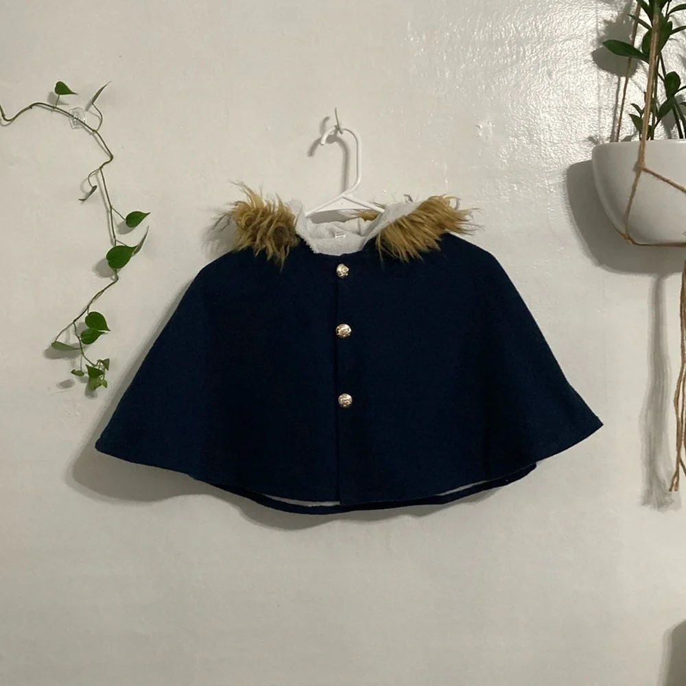 Adorable winter poncho like pea coat with a fuzzy hood size 5T